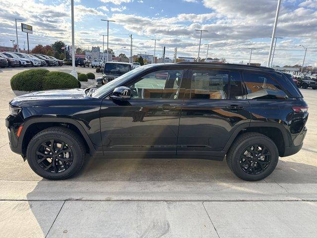 new 2025 Jeep Grand Cherokee car, priced at $44,749