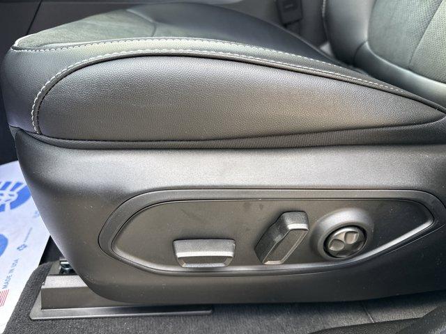 new 2025 Jeep Grand Cherokee car, priced at $44,749