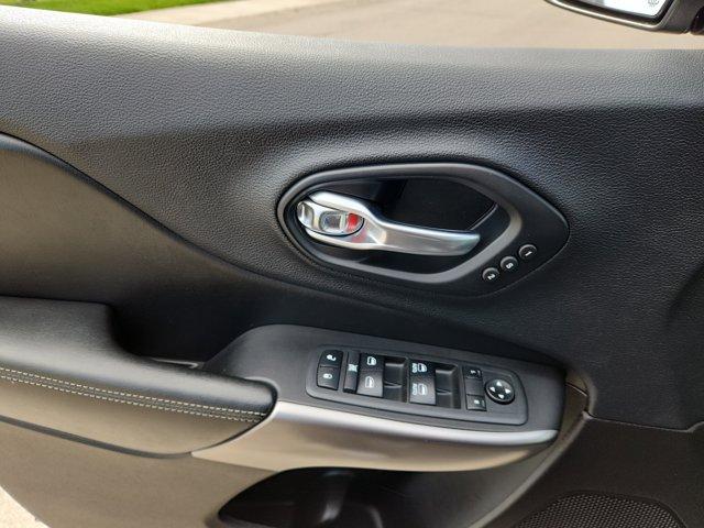 used 2019 Jeep Cherokee car, priced at $18,999