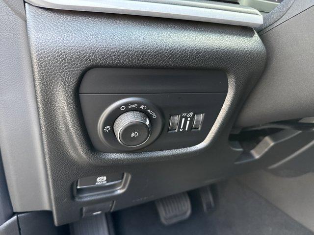 new 2025 Jeep Grand Cherokee car, priced at $47,999