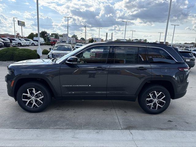 new 2025 Jeep Grand Cherokee car, priced at $47,999