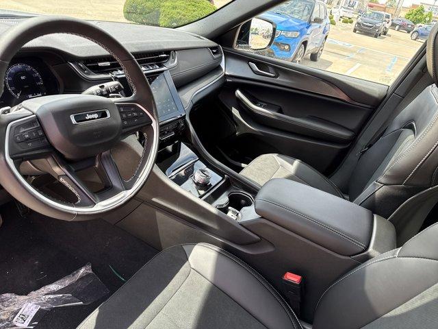 new 2025 Jeep Grand Cherokee car, priced at $43,999
