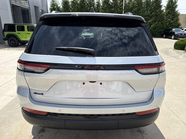 new 2025 Jeep Grand Cherokee car, priced at $43,999