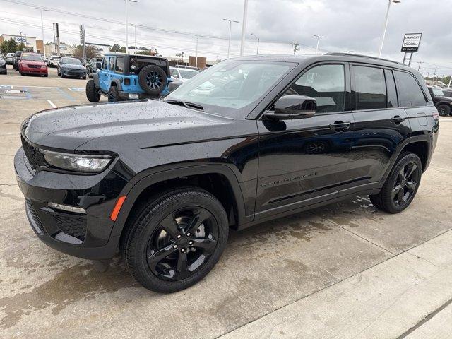 new 2025 Jeep Grand Cherokee car, priced at $49,999