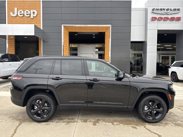 new 2025 Jeep Grand Cherokee car, priced at $49,999