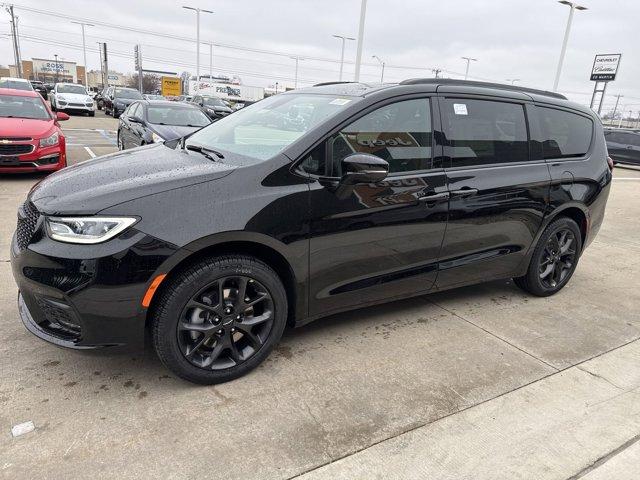 new 2025 Chrysler Pacifica car, priced at $56,999