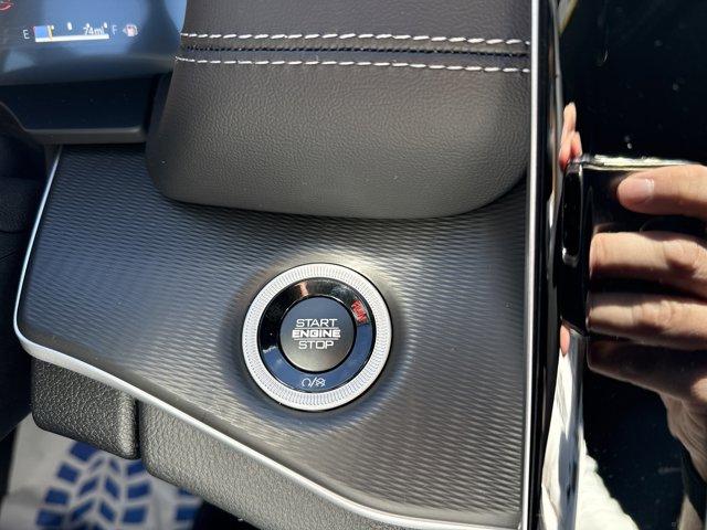 new 2025 Jeep Grand Cherokee car, priced at $45,999