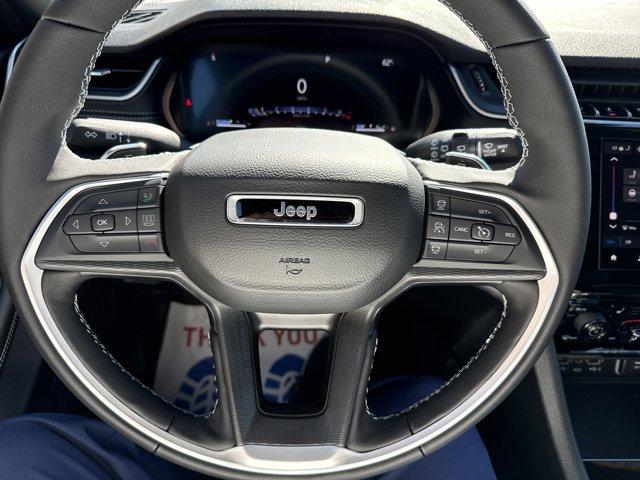 new 2025 Jeep Grand Cherokee car, priced at $45,999