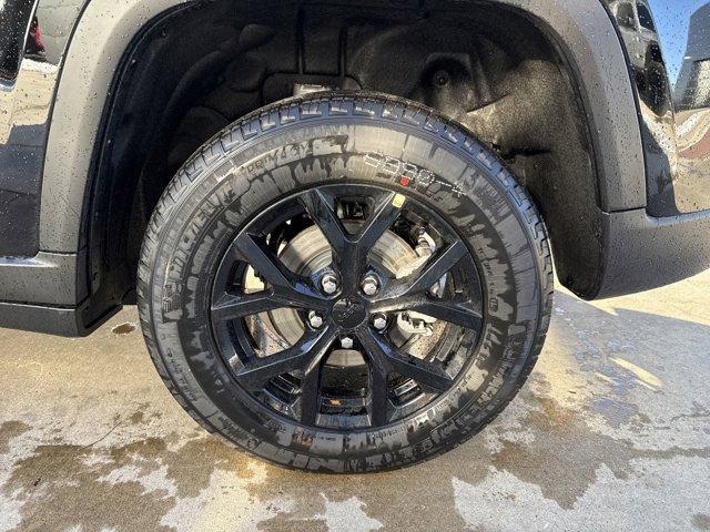 new 2025 Jeep Grand Cherokee car, priced at $46,499