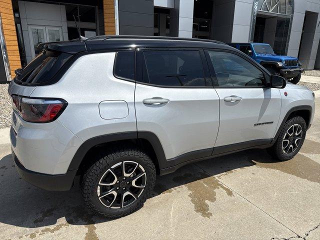 new 2025 Jeep Compass car, priced at $35,999