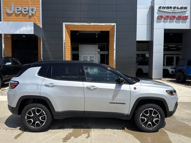 new 2025 Jeep Compass car, priced at $35,999