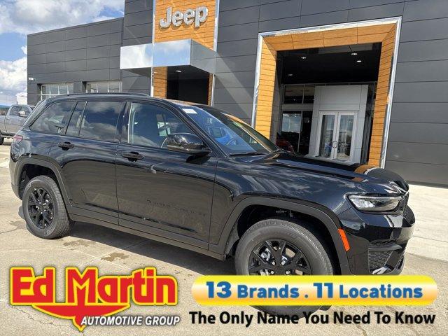 new 2025 Jeep Grand Cherokee car, priced at $44,999