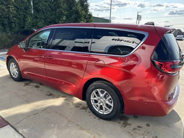 new 2024 Chrysler Pacifica car, priced at $40,499