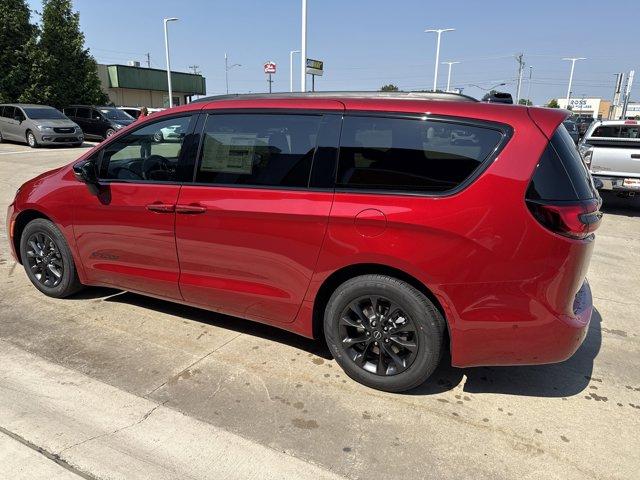 new 2025 Chrysler Pacifica car, priced at $43,999
