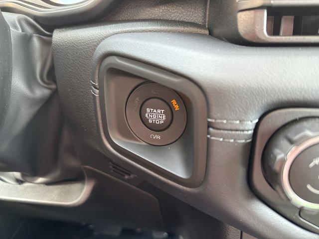 new 2025 Jeep Gladiator car, priced at $47,499