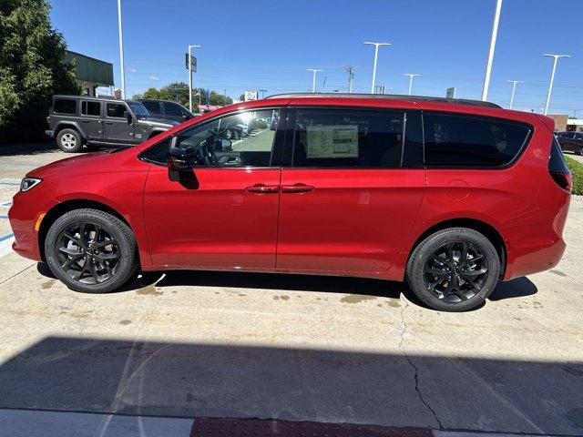 new 2024 Chrysler Pacifica car, priced at $46,499