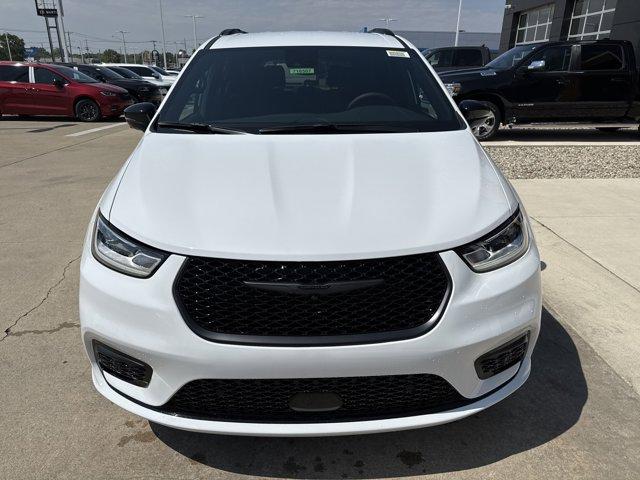 new 2025 Chrysler Pacifica car, priced at $43,999