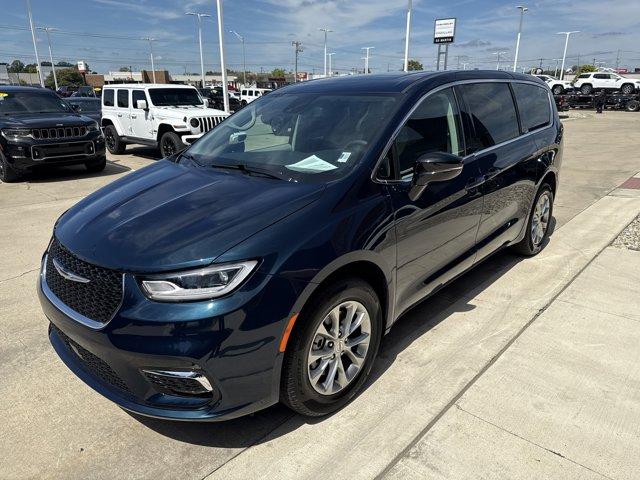 used 2024 Chrysler Pacifica car, priced at $40,888