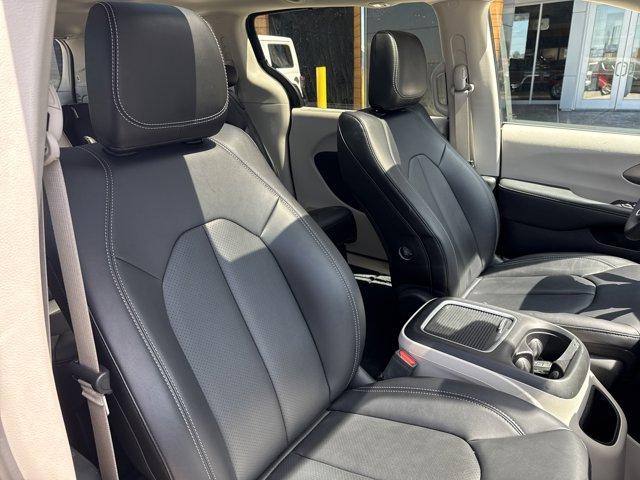 used 2024 Chrysler Pacifica car, priced at $40,888