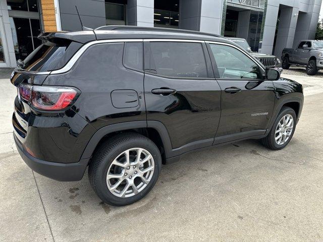 new 2024 Jeep Compass car, priced at $30,799