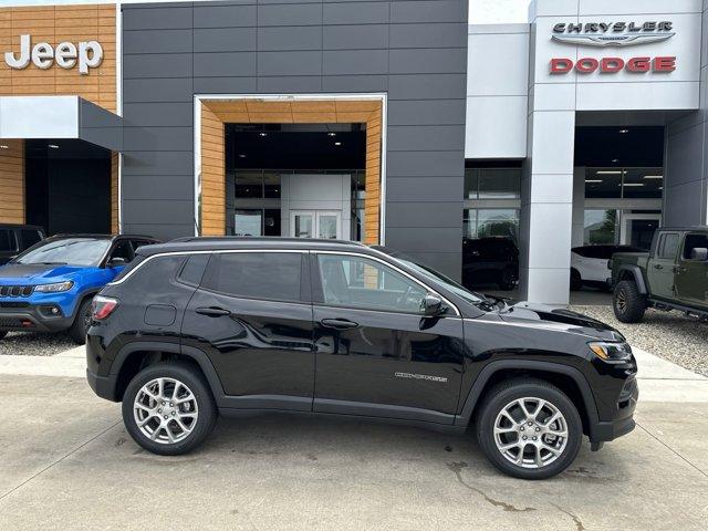 new 2024 Jeep Compass car, priced at $30,799