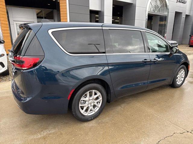 new 2025 Chrysler Pacifica car, priced at $44,499