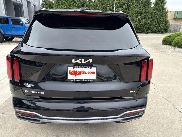 used 2023 Kia Sorento car, priced at $30,999