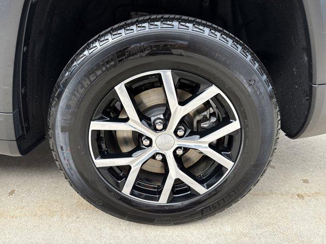 used 2024 Jeep Grand Cherokee L car, priced at $35,998