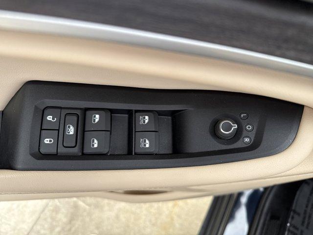 used 2024 Jeep Grand Cherokee L car, priced at $35,998