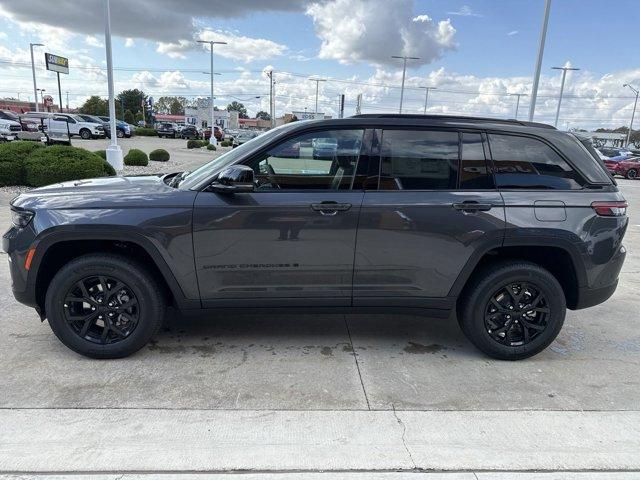 new 2025 Jeep Grand Cherokee car, priced at $43,999