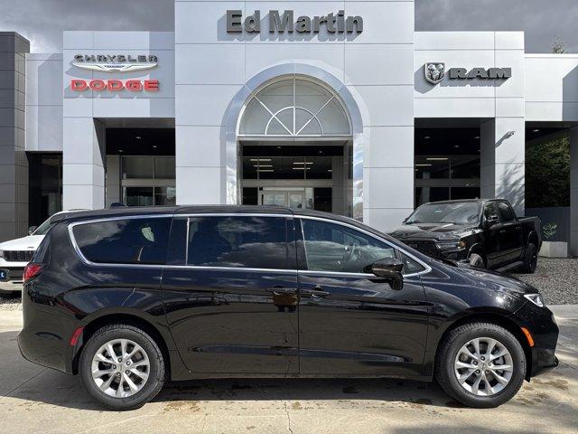 new 2025 Chrysler Pacifica car, priced at $45,999