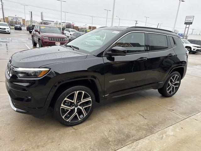 new 2025 Jeep Compass car, priced at $37,499