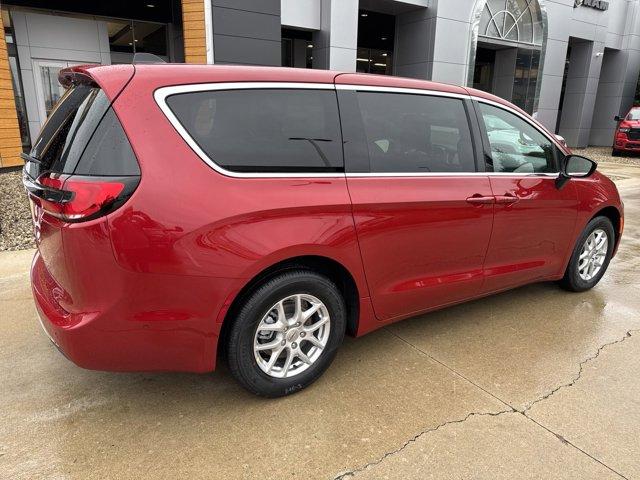 new 2025 Chrysler Pacifica car, priced at $44,499