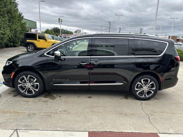 new 2024 Chrysler Pacifica car, priced at $55,399