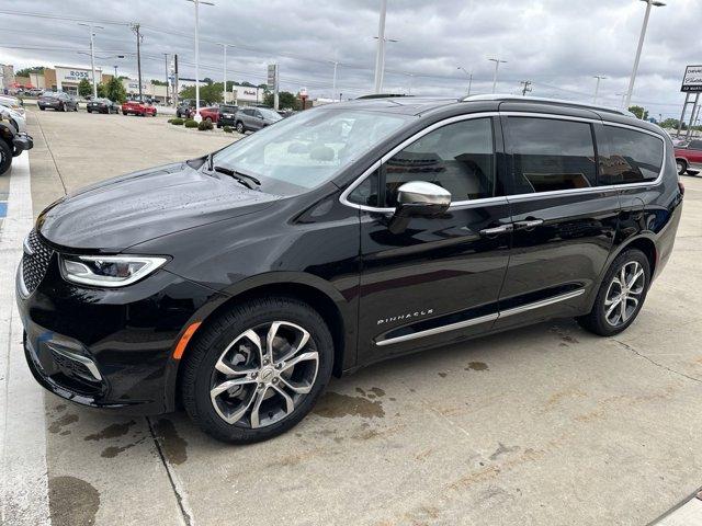 new 2024 Chrysler Pacifica car, priced at $55,399