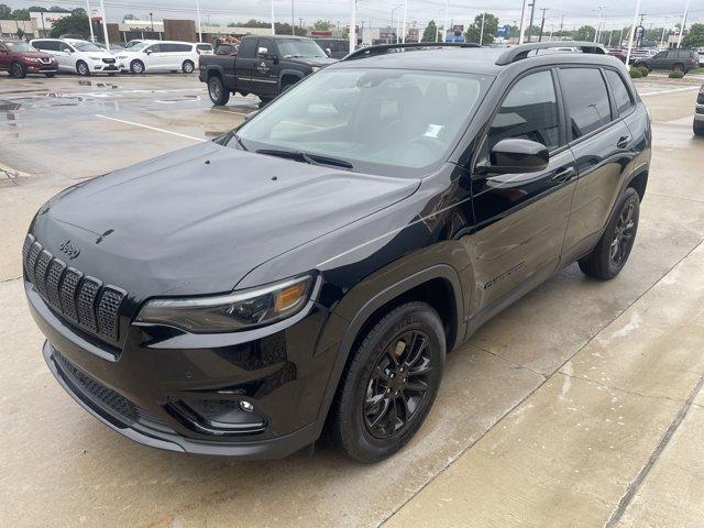 used 2023 Jeep Cherokee car, priced at $22,994