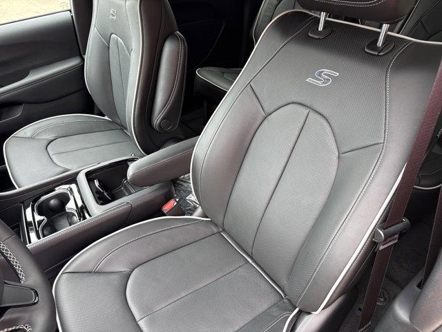 new 2026 Chrysler Pacifica car, priced at $54,999