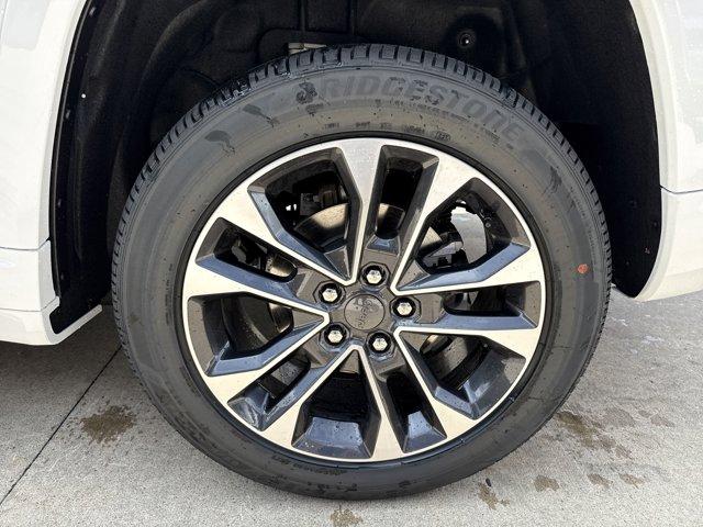 new 2025 Jeep Grand Cherokee car, priced at $57,499