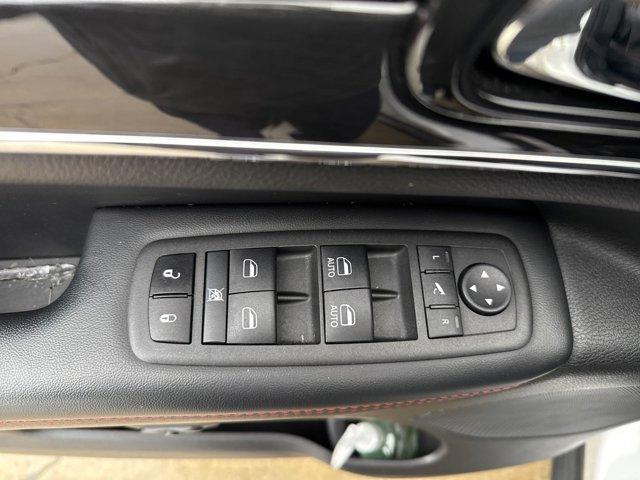 used 2021 Jeep Grand Cherokee car, priced at $31,997