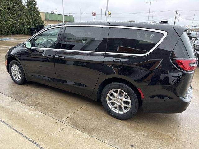 new 2025 Chrysler Pacifica car, priced at $43,499