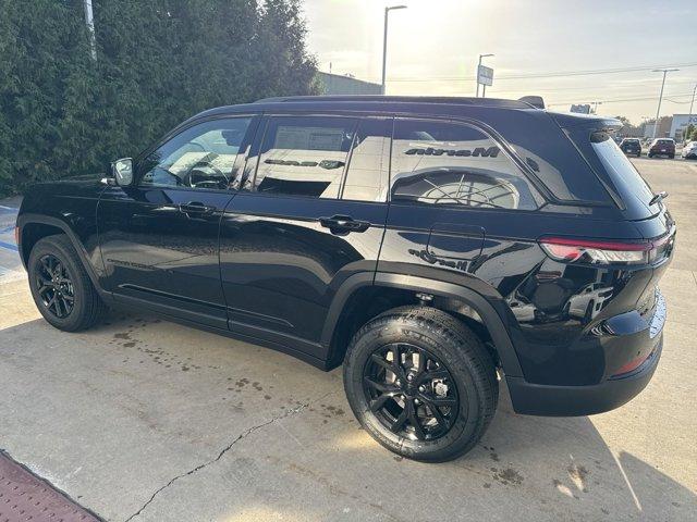 new 2025 Jeep Grand Cherokee car, priced at $44,530