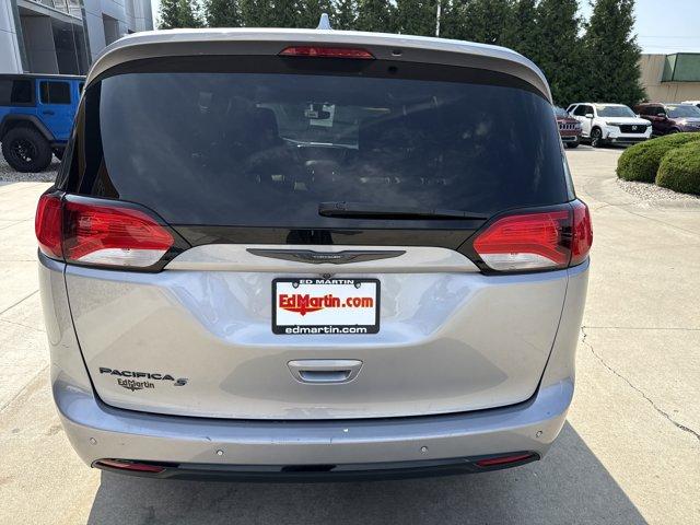 used 2018 Chrysler Pacifica car, priced at $16,995