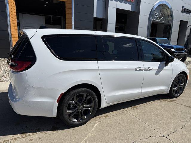 new 2026 Chrysler Pacifica car, priced at $45,999