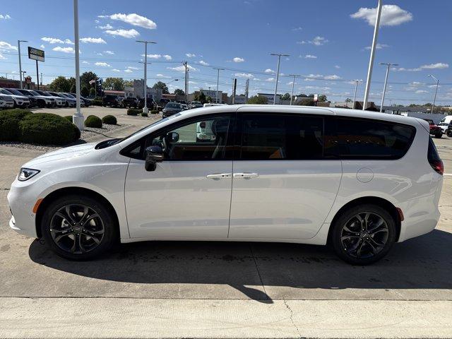 new 2026 Chrysler Pacifica car, priced at $45,999