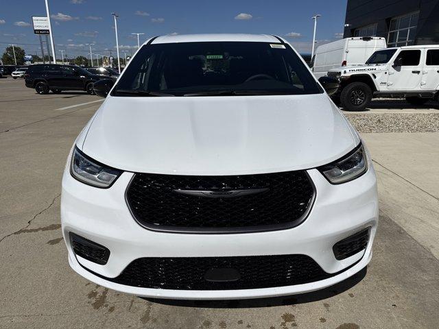 new 2026 Chrysler Pacifica car, priced at $45,999