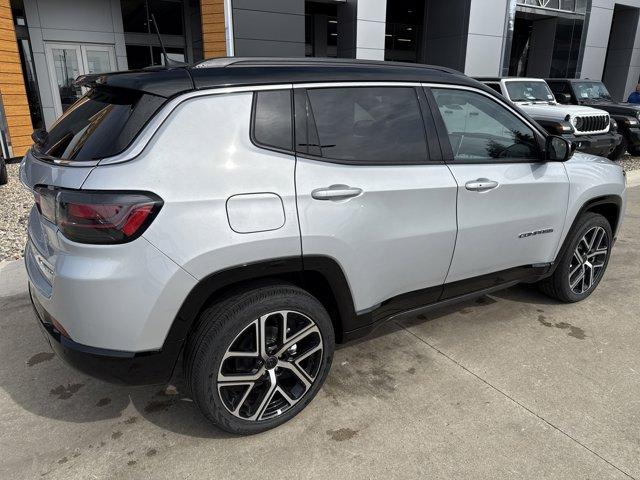 new 2025 Jeep Compass car, priced at $37,499