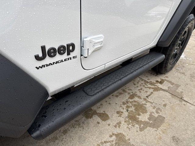 new 2025 Jeep Wrangler car, priced at $37,999