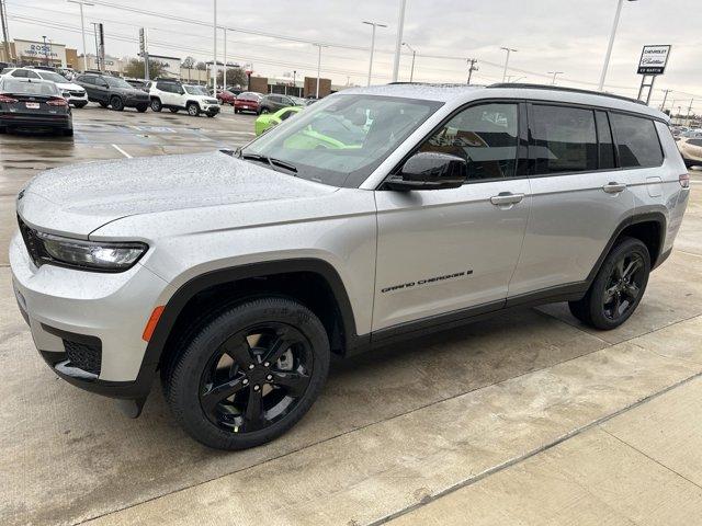 new 2024 Jeep Grand Cherokee L car, priced at $46,499