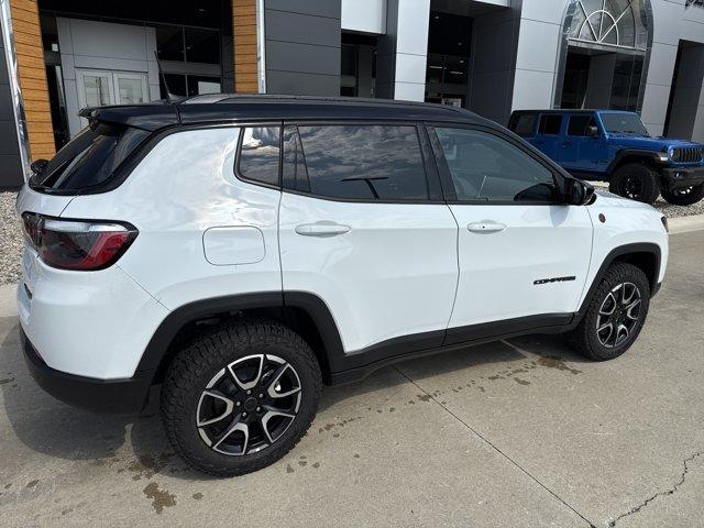 new 2025 Jeep Compass car, priced at $35,999