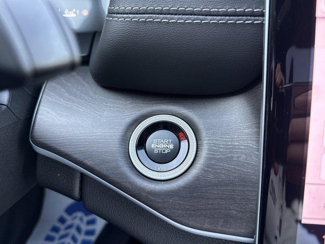 new 2025 Jeep Grand Cherokee car, priced at $50,249